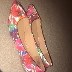 Simple flower slip on shoes